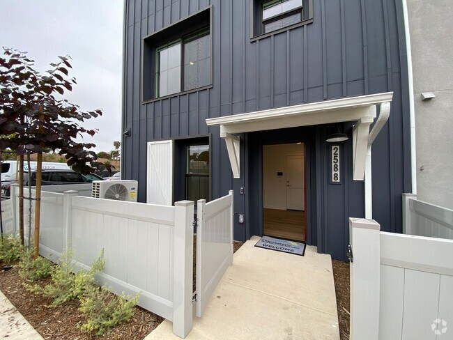Building Photo - New Build 3bd/3bth in Coral Ridge Communit... Rental