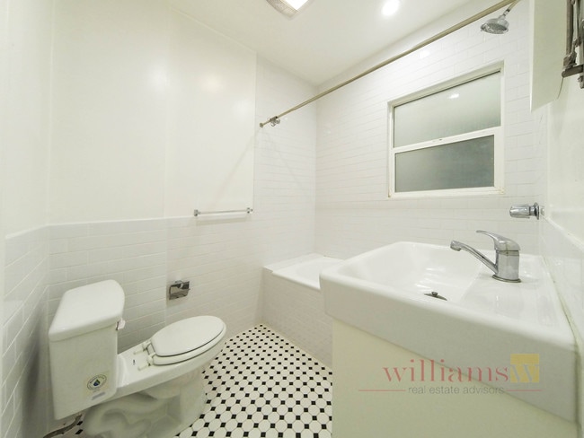 Photo - 2050 Dracena Dr.