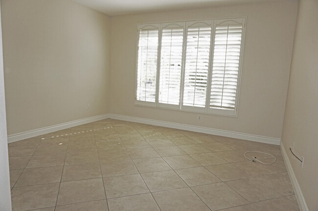 Photo - 78359 Moongold Rd