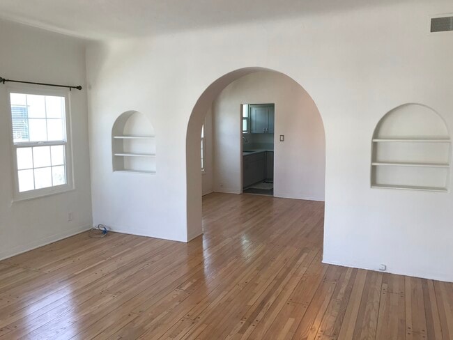 Photo - 8366 Blackburn Ave Unit 8366 Blackburn Ave #3