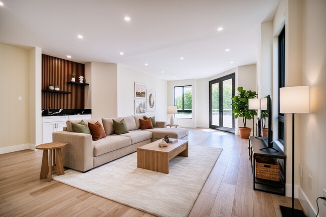 Photo - 13920 Moorpark St Unit 201