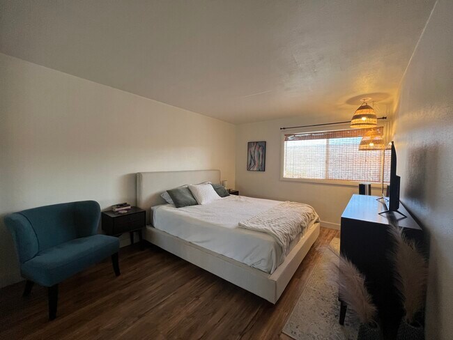 Photo - 1645 Emerald St Unit PB 1 Bedroom Condo