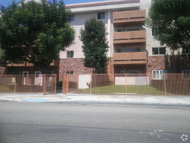 Building Photo - 14129 Adoree St Rental