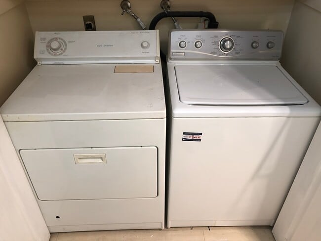 Photo - 4732 Lakeview Ave Unit 1