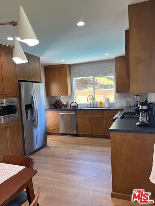 Photo - 5304 Baza Ave