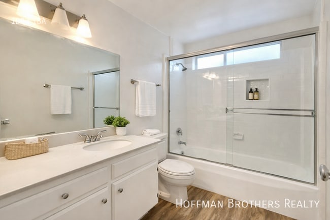 Photo - 10537 Rose Ave Unit 23