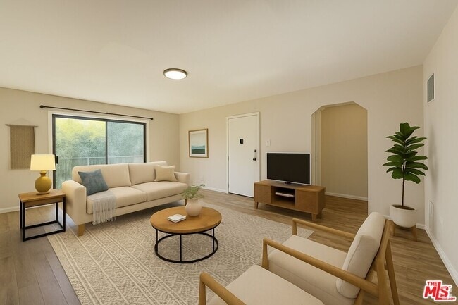 Building Photo - 925 S Holt Ave Unit 2 Rental