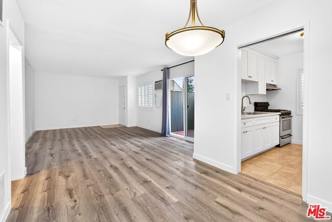 Photo - 630 Orlando Ave Unit 1