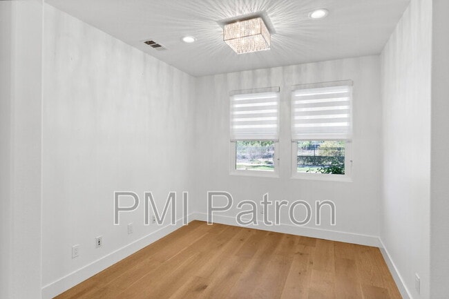 Photo - 356 W Weeping Willow Ave