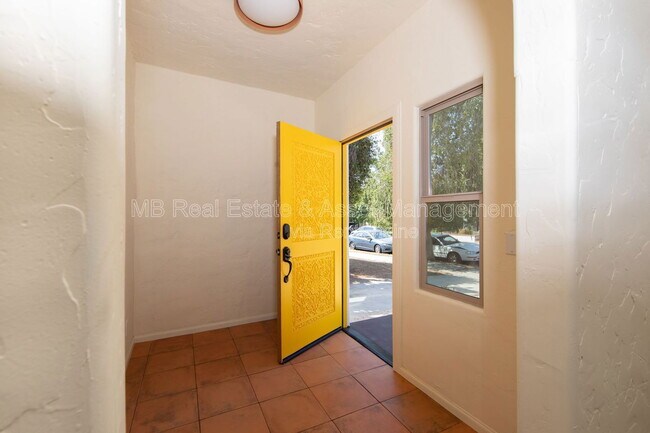 Photo - 1260 Ridgeley Dr