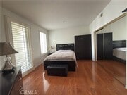 Photo - 2233 Martin Unit 324