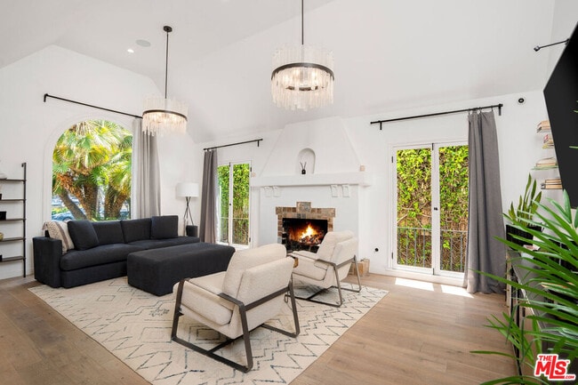 Photo - 321 Laurel Ave