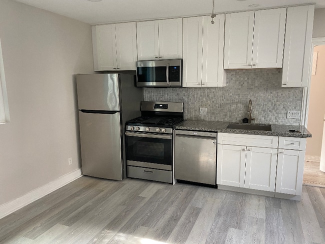 Photo - 4962 Columbus Ave