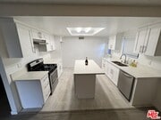 Photo - 10846 Scoville Ave