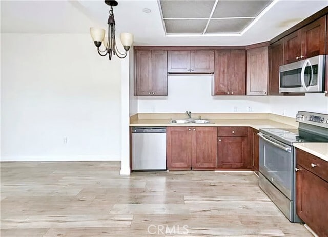 Photo - 1167 S Hoover St