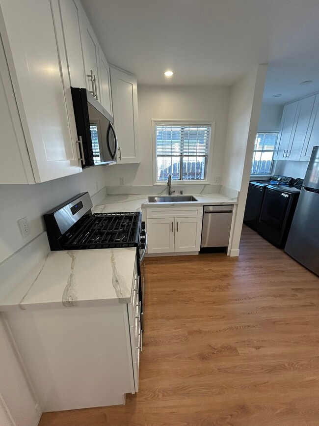 Photo - 508 N Windsor Blvd