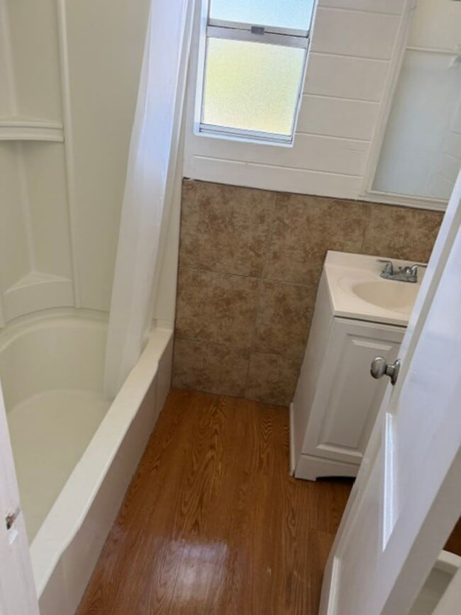 Photo - 1158 Oak Ave
