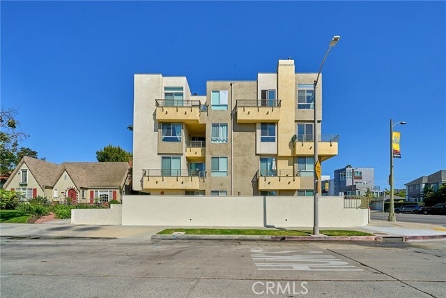 Photo - 5525 W Olympic Blvd Unit 202