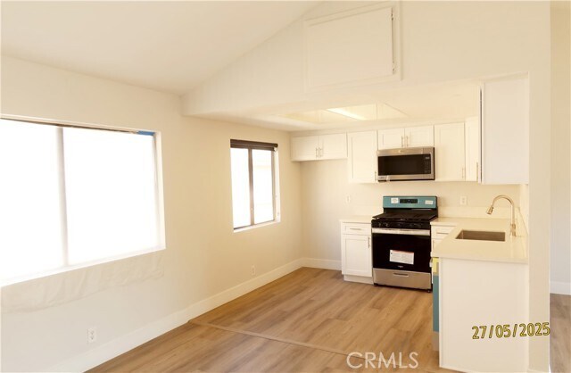 Photo - 1064 S Garfield Ave