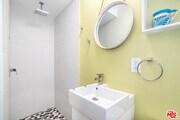 Photo - 702 Angelus Pl