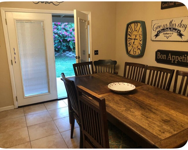 Photo - 41931 Brownstown Dr