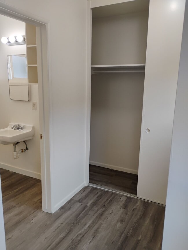 Photo - 5311 Lexington Ave Unit 8