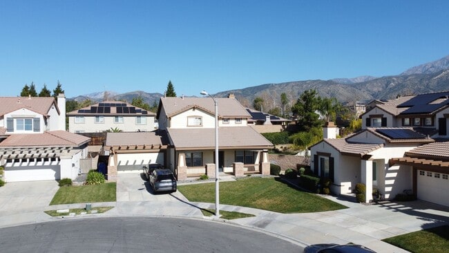 Photo - Beautiful 5 bedroom 3 bathroom home in Yucaipa
