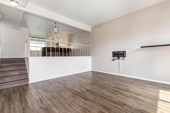 Photo - 13011 Mindanao Way