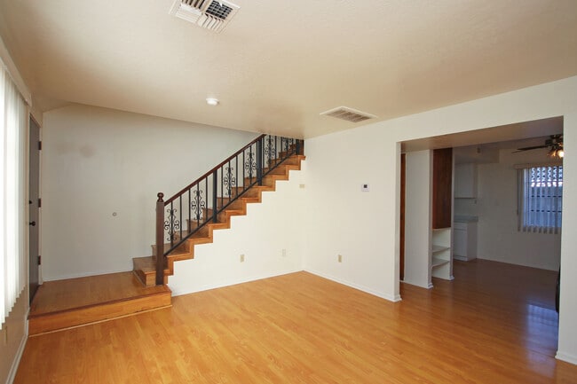 Photo - 74 S Meridith Ave Unit 4