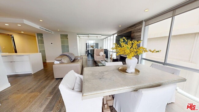 Photo - 2160 Century Pk E Unit 2001