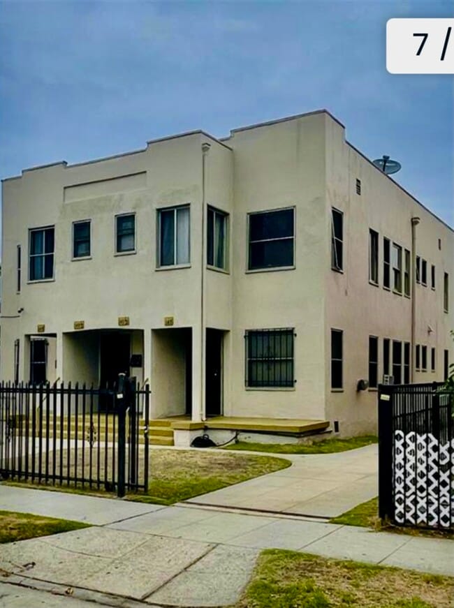 Photo - 149 W 41st Pl Apartments Unit 149 41st Place