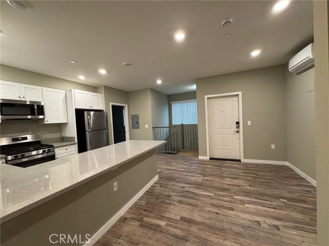 Photo - 621 Normandie Ave