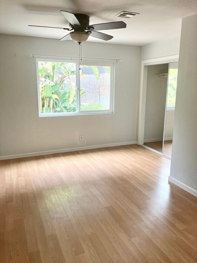 Photo - Stylish 3 Bedroom in College Area