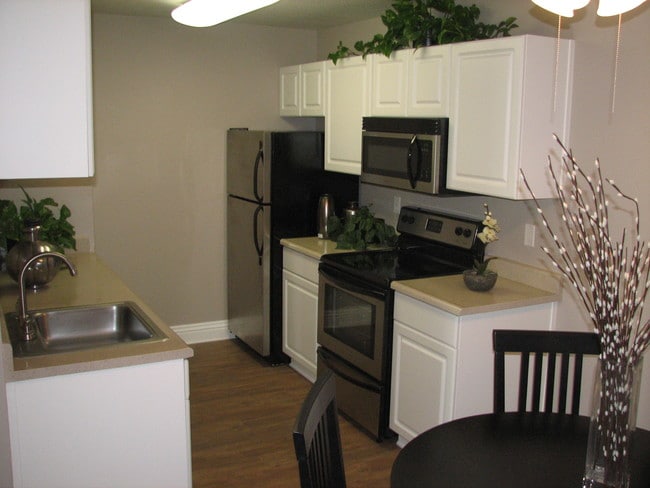 Photo - Lido At Shandin Hills