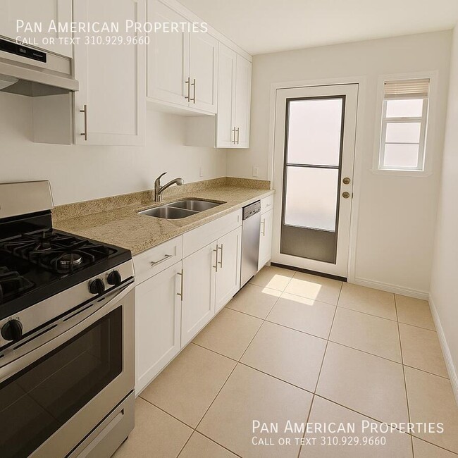 Building Photo - 14044 Dicky St Unit A