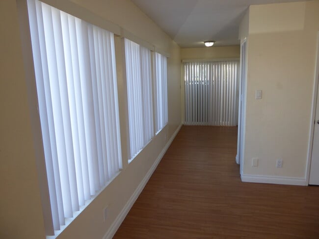 Living room into kitchen - 214 Melrose Dr Unit 214