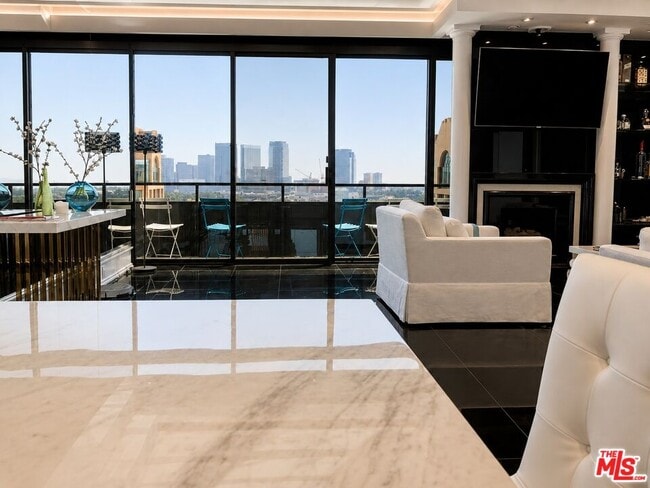 Photo - 10535 Wilshire Blvd Unit PH1