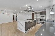 Photo - 4925 Nagle Ave