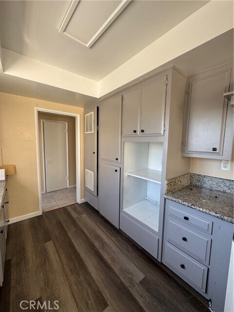 Photo - 921 Carob Way