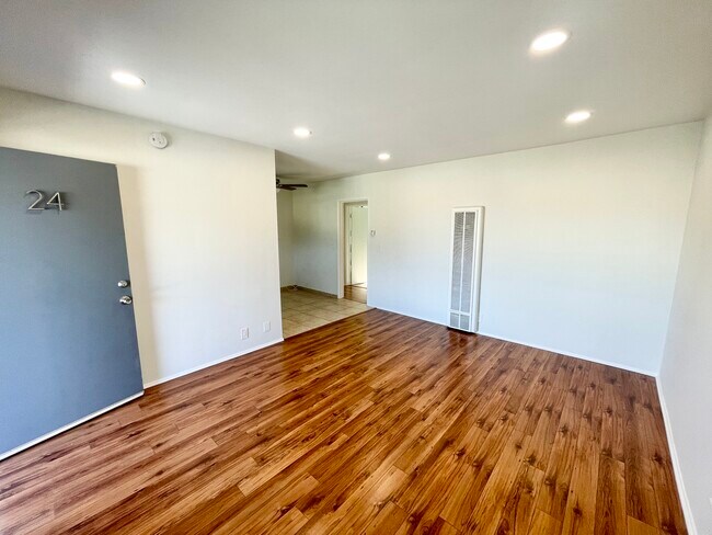 Photo - Foothill Village Apartments