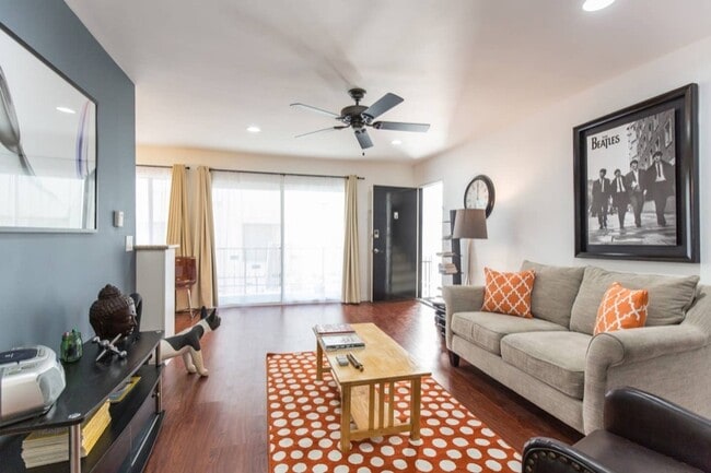 Photo - 1348 N Vista St Unit 3