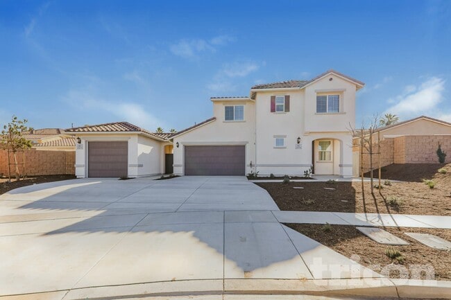 Building Photo - 662 Susanne St