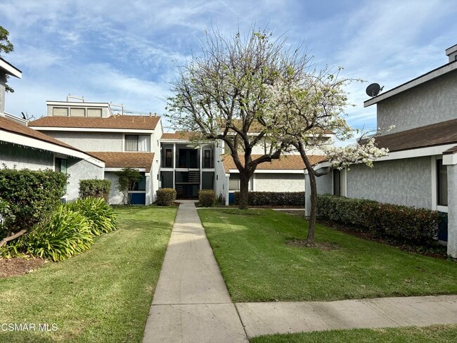 Photo - 5144 Longfellow Way