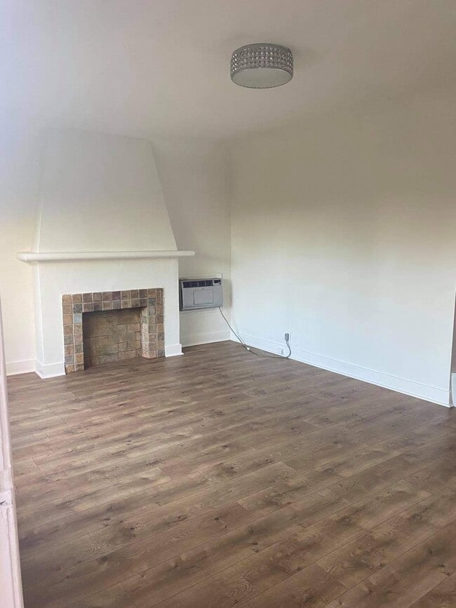 Photo - 4525 Avocado St