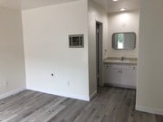 bedroom - 1922 Curtis Ave Unit 2