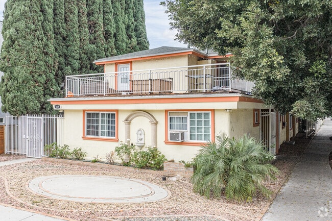 Building Photo - 859 N McCadden Pl