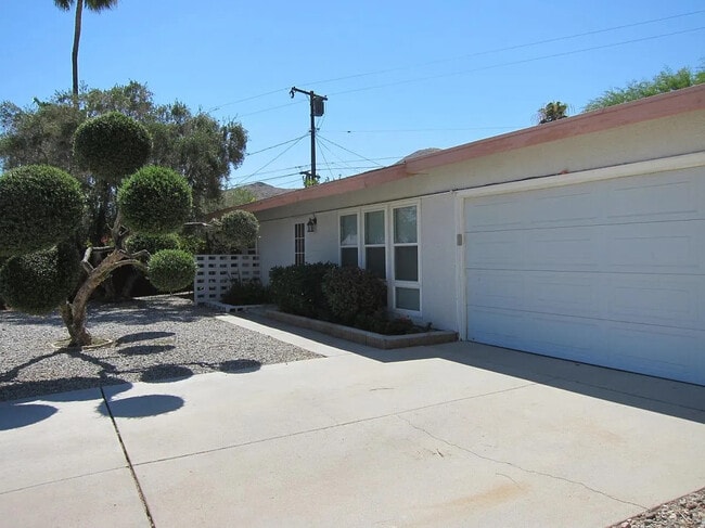 Photo - 39220 Karen St