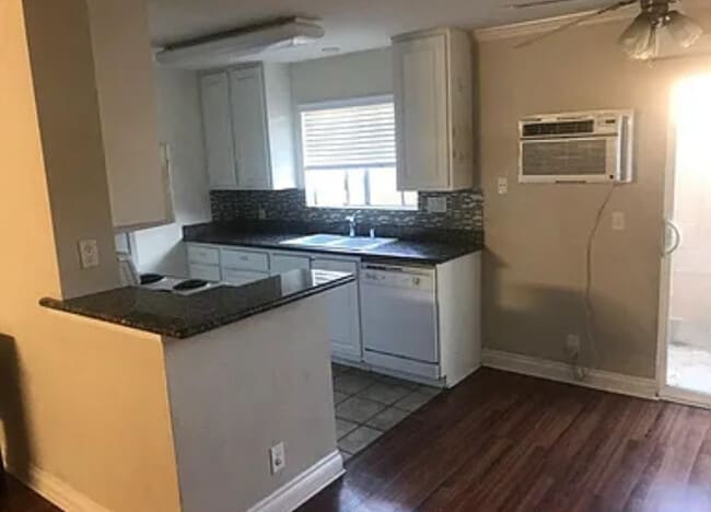 Photo - 620 E Lexington Ave Unit 13