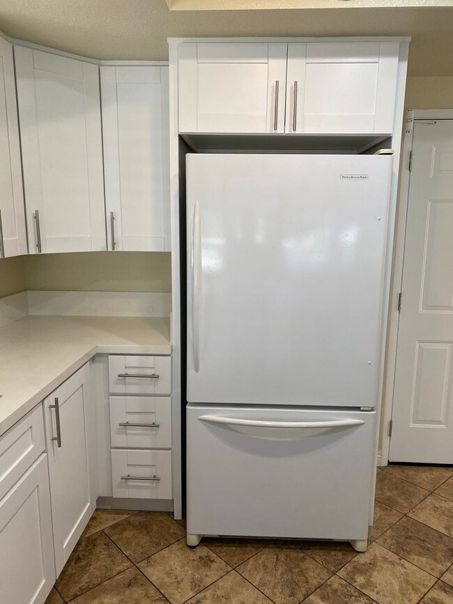 Photo - 3 Bed 2.5 House w/ 2 Car Garage in Prime Eastlake Location