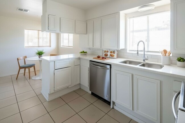 Photo - 66229 4th St